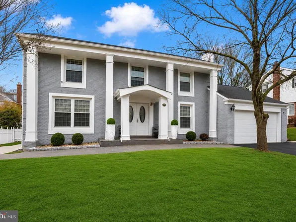 10904 Gainsborough Rd, Potomac, MD 20854