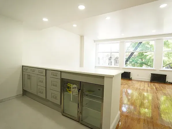 54 7th Avenue image 6 of 6