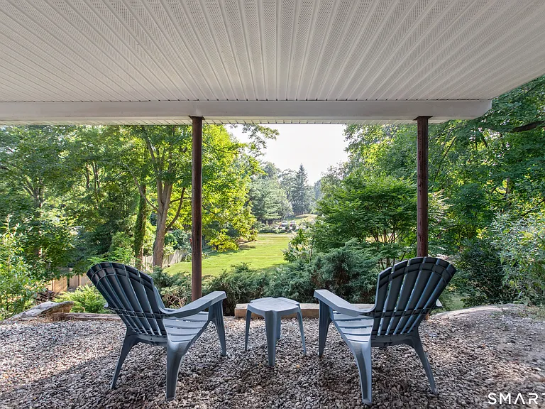 111 Mill Hill Rd — Photo 33