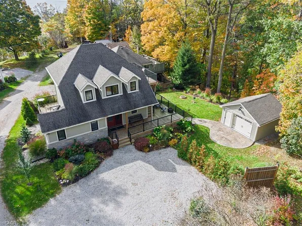 39 King St S, Norfolk County, ON N3Y 4K2