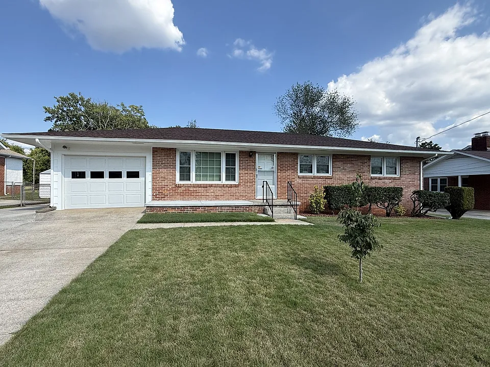 424 Karter St NW