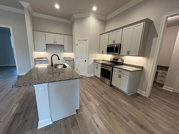 3rd image of 109 Owl Dr