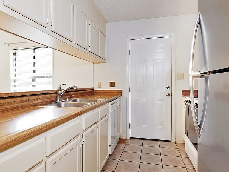 4607 Hoe Ct — Photo 9