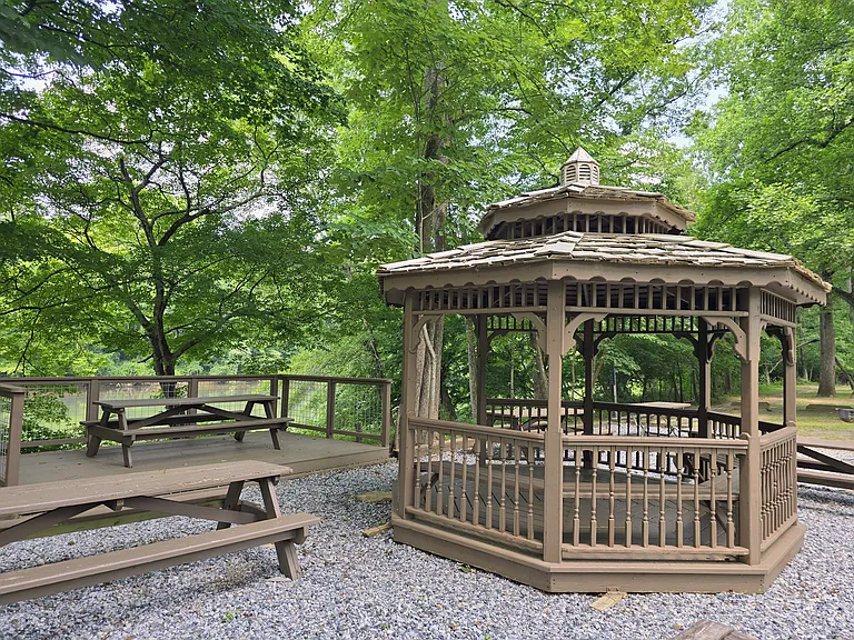 90 Martin Point Ct — Photo 11