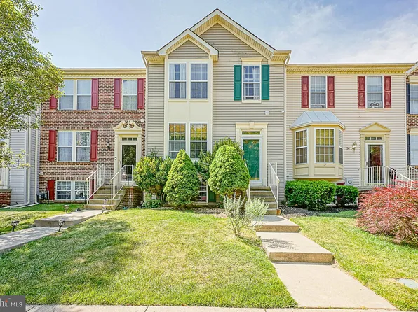 35 Coachlight Dr, Sicklerville, NJ 08081