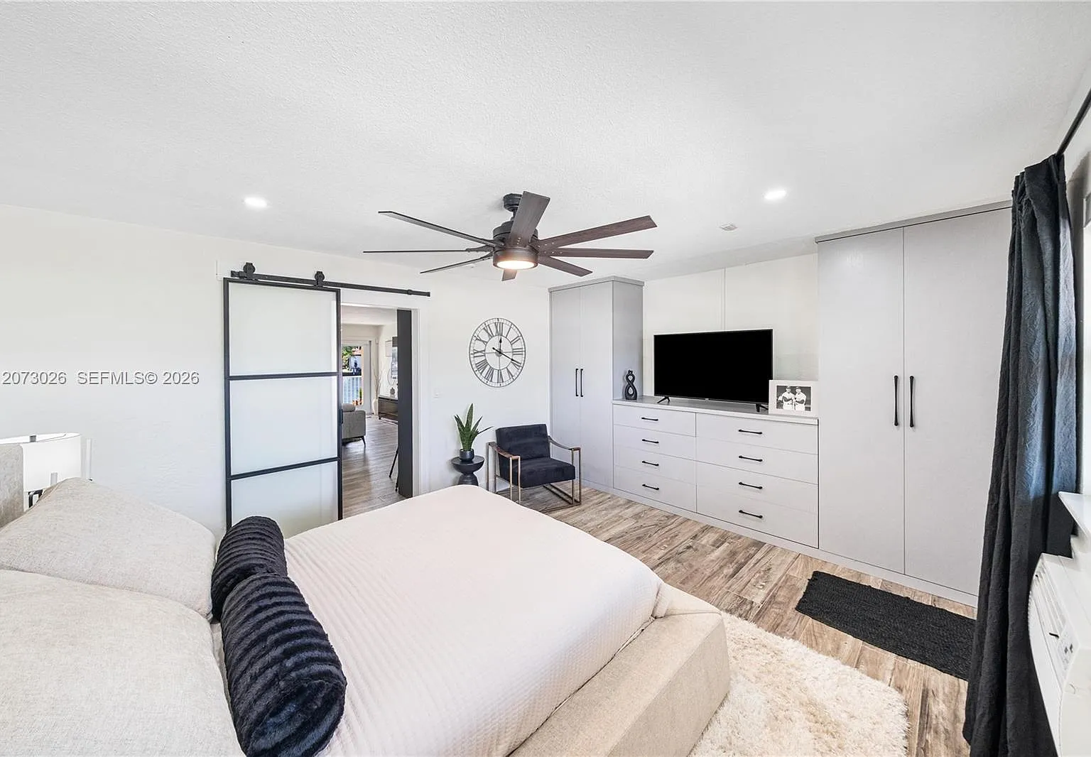 Silver Shores Apts Co-Op — Photo 2