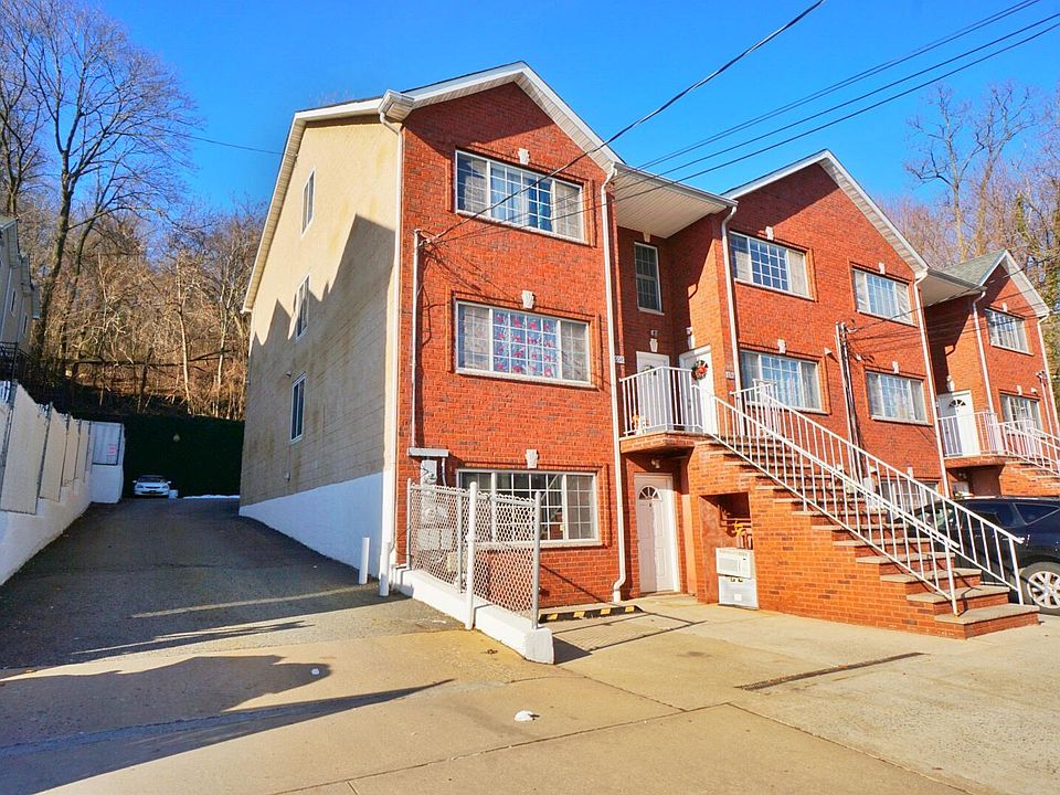 1st image of 696 Van Duzer St APT A