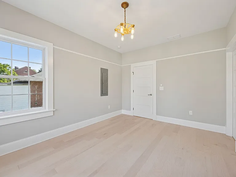 2437 Old Battery Ln — Photo 14
