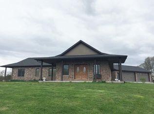 644 E 400 North Rd, Herrick, IL 62431