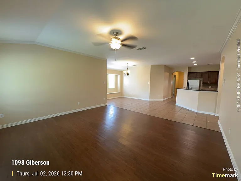 1098 Giberson Way — Photo 8