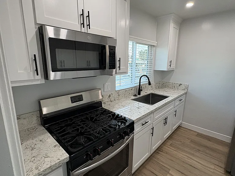 1112 S Atlantic Blvd #W — Photo 12
