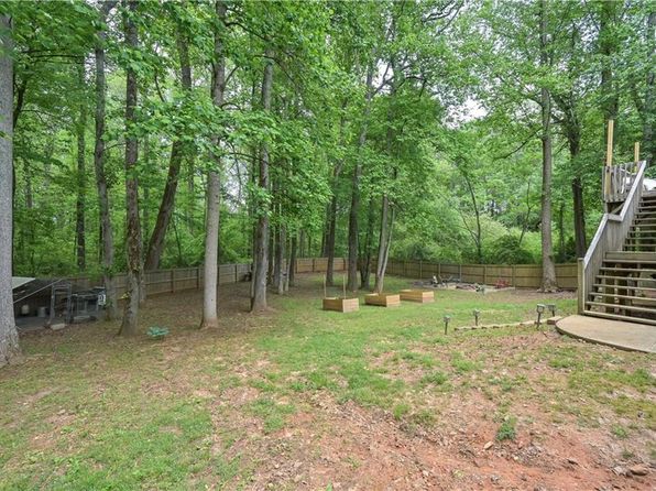 92 Confidence Ct, Temple, GA 30179