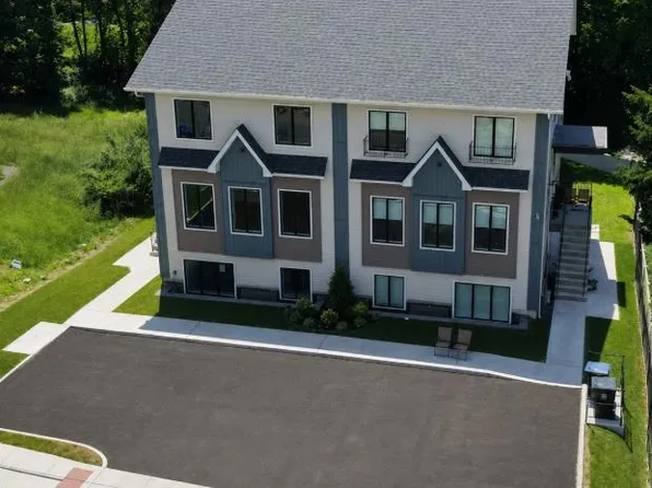 20 Dallas Drive #102, Monroe, NY 10950