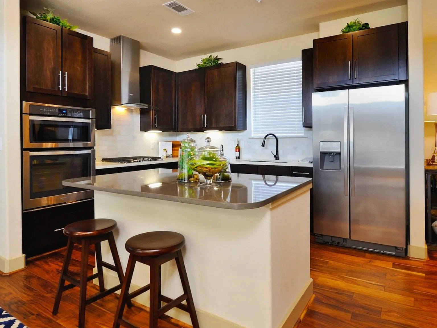 2 bed, 2.5 bath, 1357 sqft, $2,099 — Photo 1