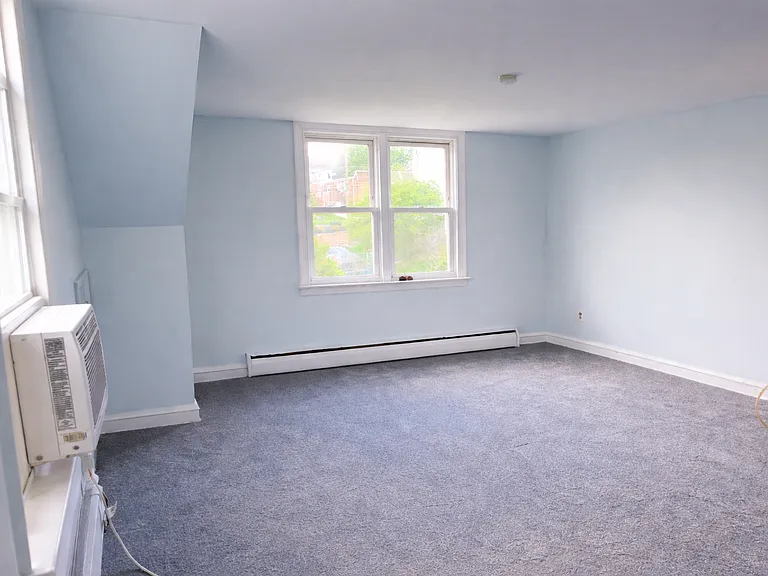 204 Abington Ave #2 — Photo 4