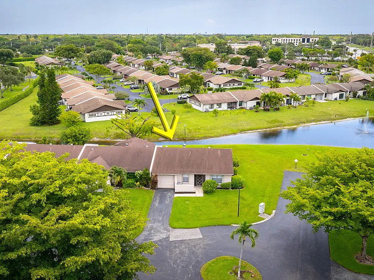 5241 Breadfruit Cir — Photo 40
