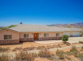 35222 Robinsong Rd, Agua Dulce, CA 91390