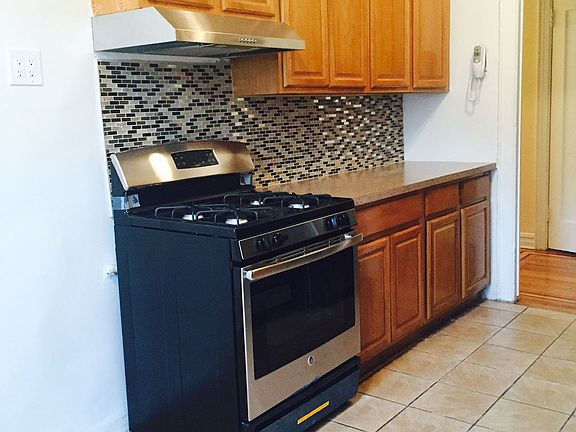 3rd image of 8417 125th St