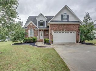 2001 Alton Ct, Lowell, NC 28098