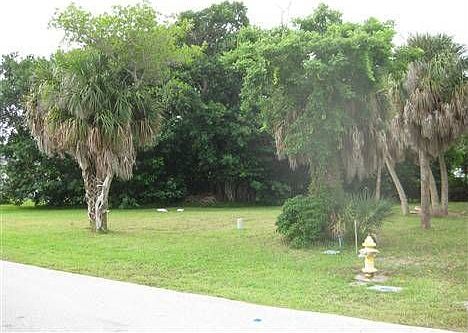 1st image of 604 Boulder Dr