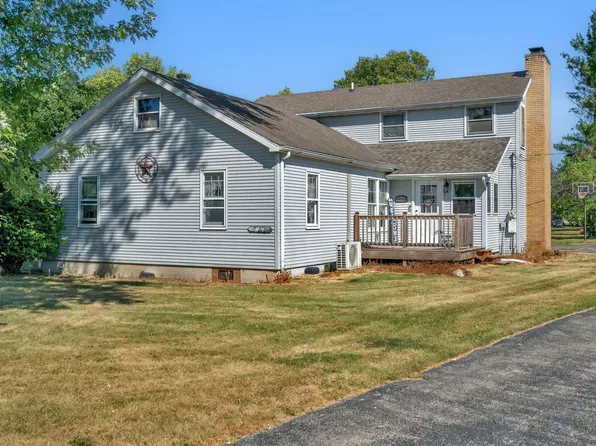 25640 McGowan Woods Rd, Minooka, IL 60447
