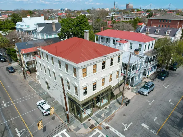 162 Wentworth St, Charleston, SC 29401