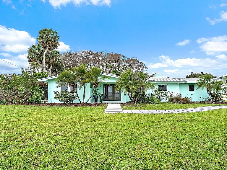 6205 S Indian River Dr — Photo 34