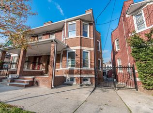 1004 17th Ave, Honolulu, HI 96816