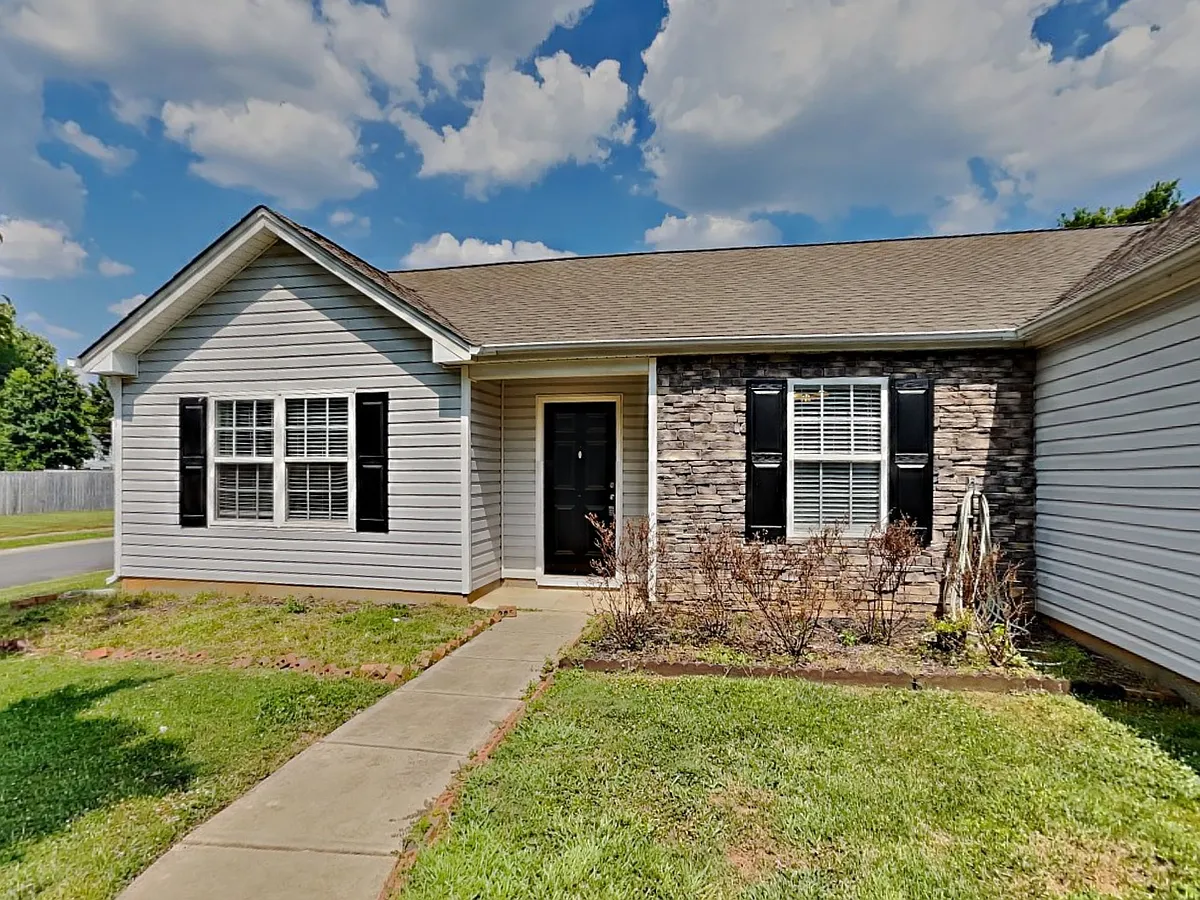 Building Photo - 3320 Arbor Pointe Dr