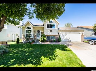 8084 S Angel St, Sandy, UT 84070
