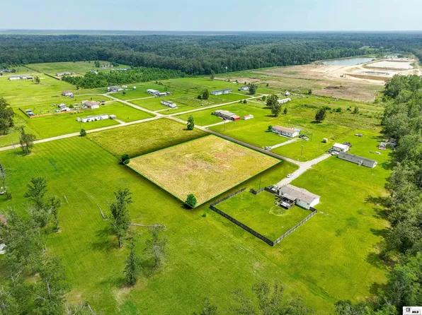 136 Baby Bee Ln, Monroe, LA 71203