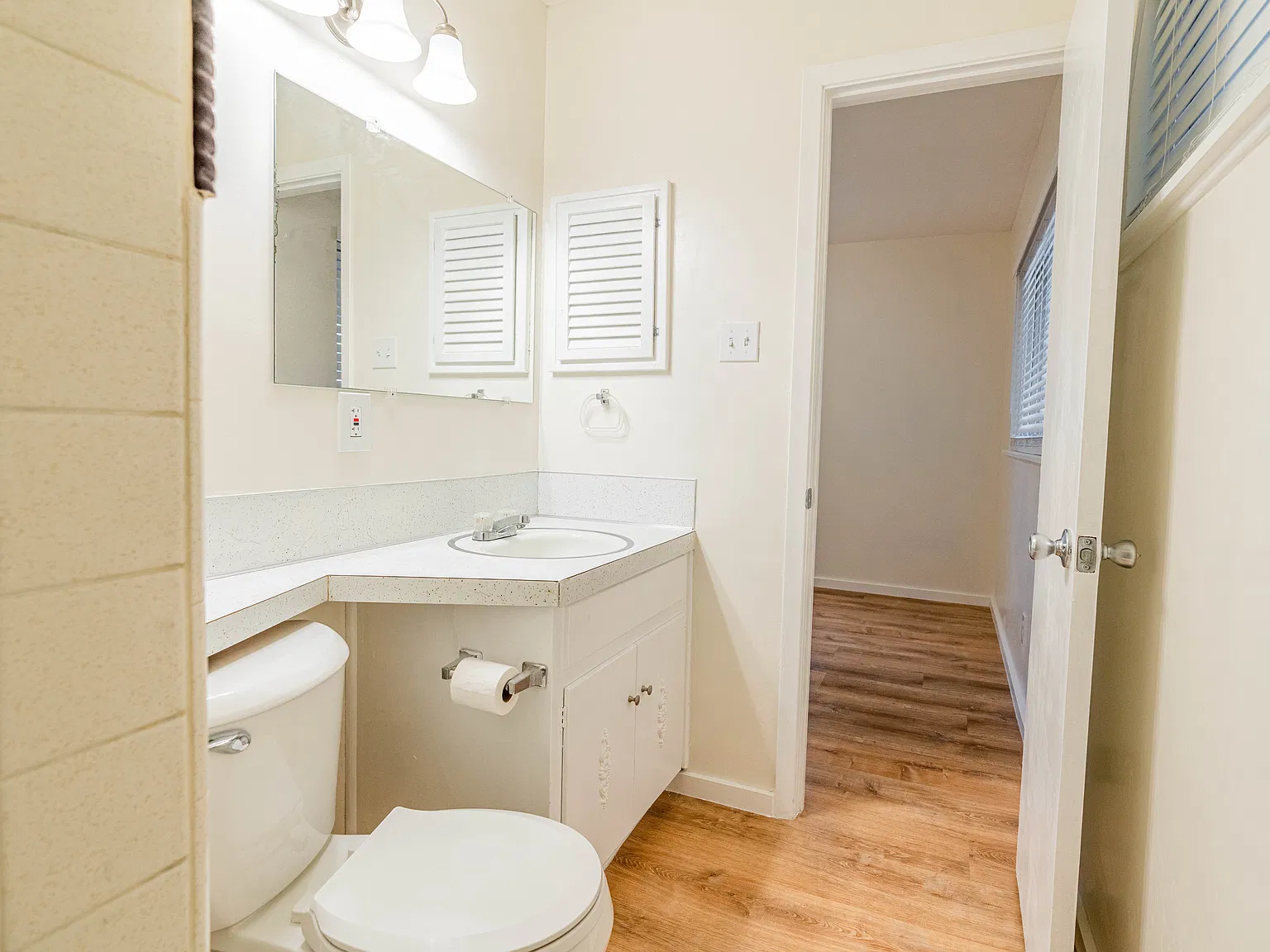 3 bed, 1450 sqft, $2,300 — Photo 4