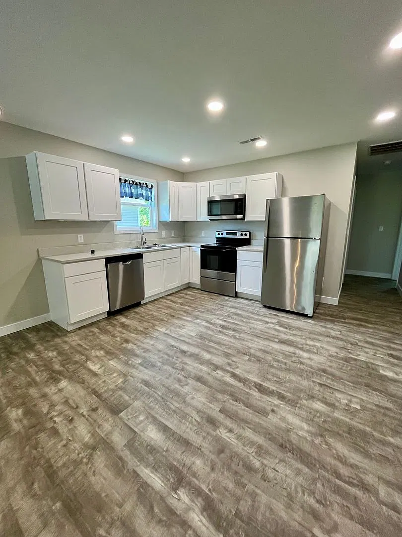 3 Bed | 2 Bath | 1 Car Garage — Photo 3
