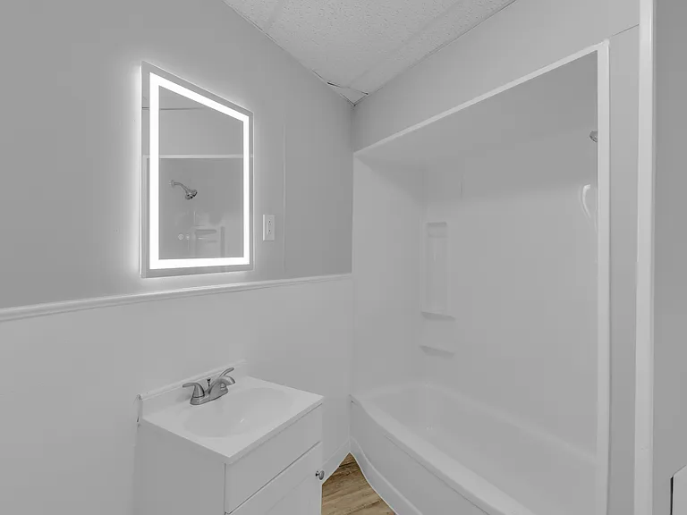 149 W Ridge St #3A — Photo 5