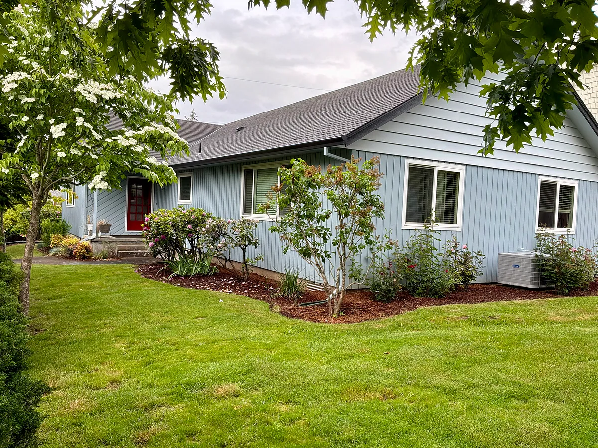 Building Photo - 344 NE 87th Ave