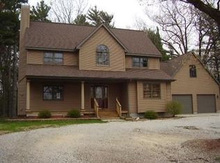 1695 Lakeshore Rd, Manistee, MI 49660