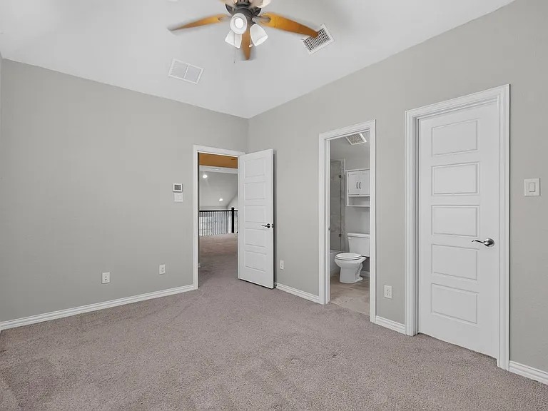 8261 Kentland Dr — Photo 27