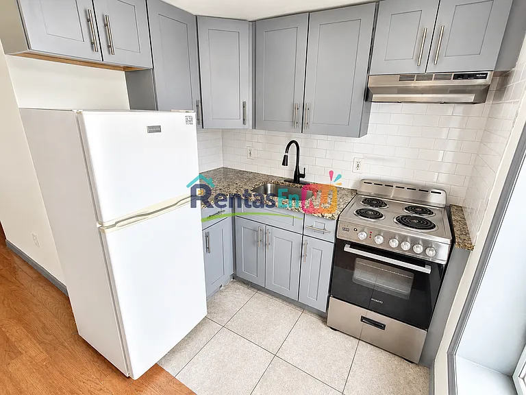 99 Alexander St #3A — Photo 6