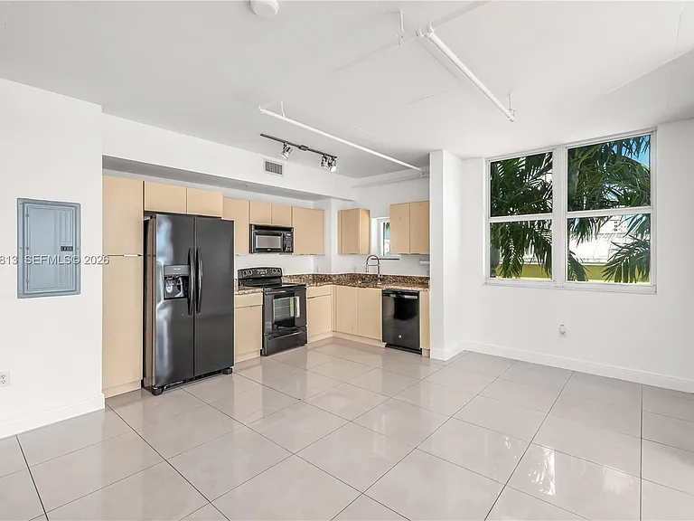 3180 SW 22nd St #601 — Photo 21