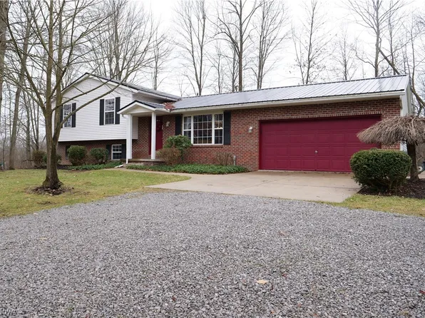 12210 Smith Rd, Wellington, OH 44090