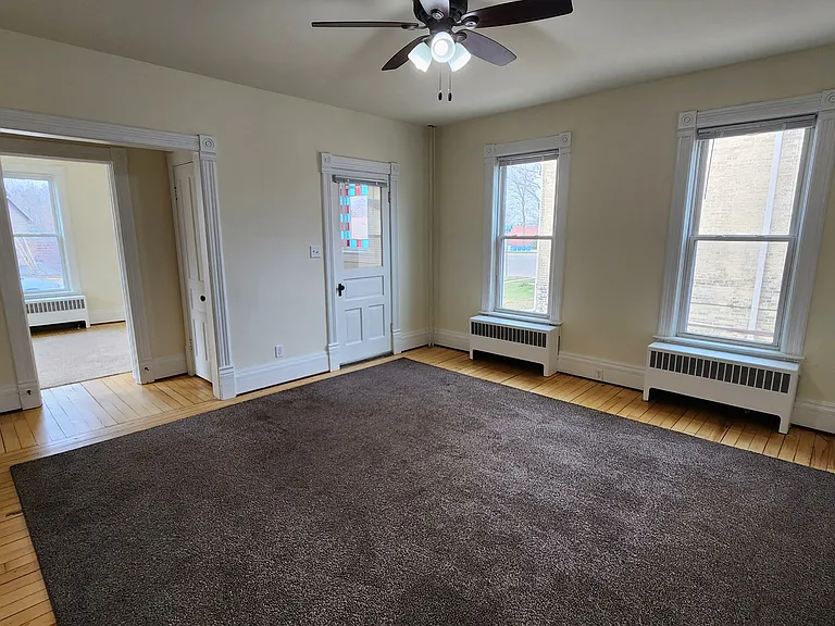 1002 E Main Street — Photo 3