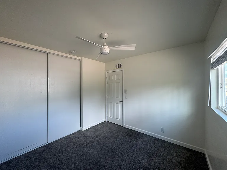 1233 Titan Ct — Photo 4