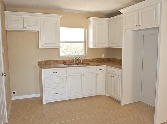 4th image of 17020 N Azalea Ave