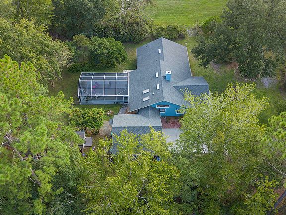 2nd image of 794 Opossum Ln
