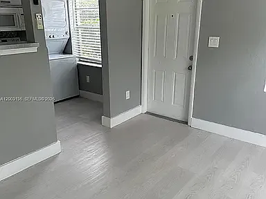 Anchor Bay Apartments — Photo 18