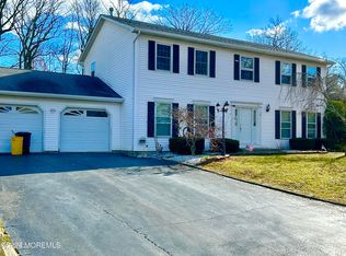 11 Hickory Hill Rd, Jackson, NJ 08527