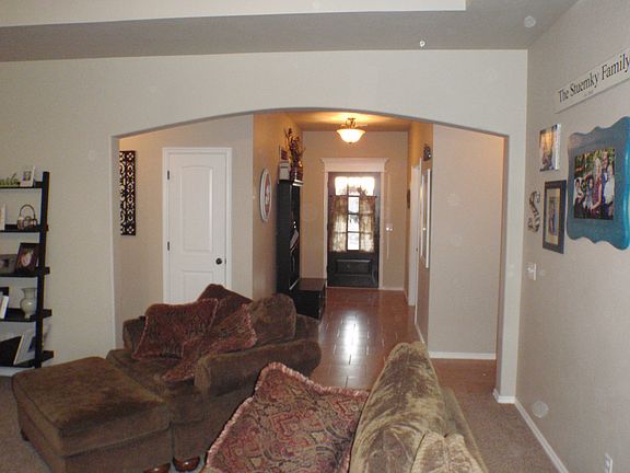 Living Room to Entry