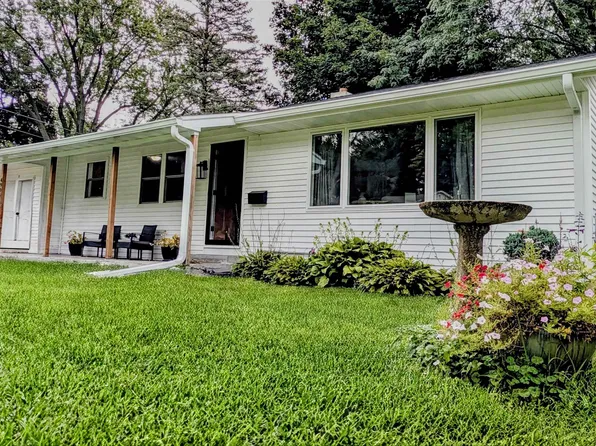 4905 Goldfinch Dr, Madison, WI 53714