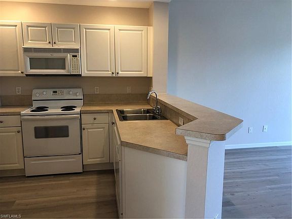 5th image of 3511 Milan Dr APT 102