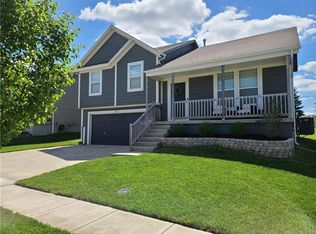 367 N Cedar Hills St, Olathe, KS 66061